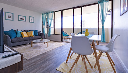 La Casa #1705 | ラ・カーサ #1705