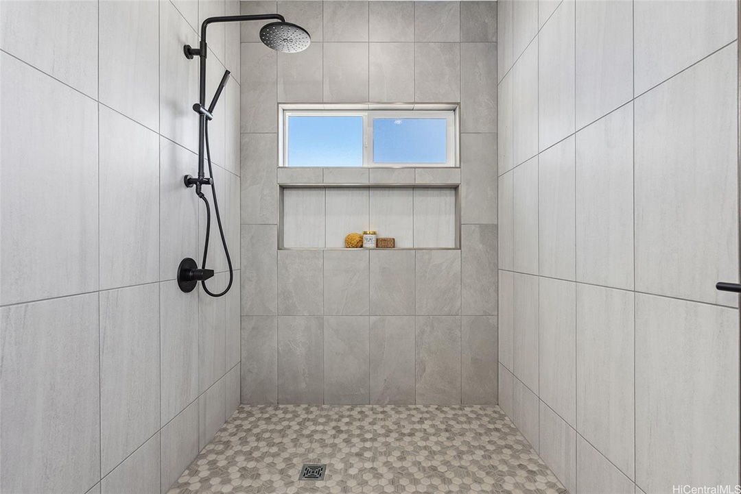 1364 Frank Street - House | 1364フランクストリート　母屋