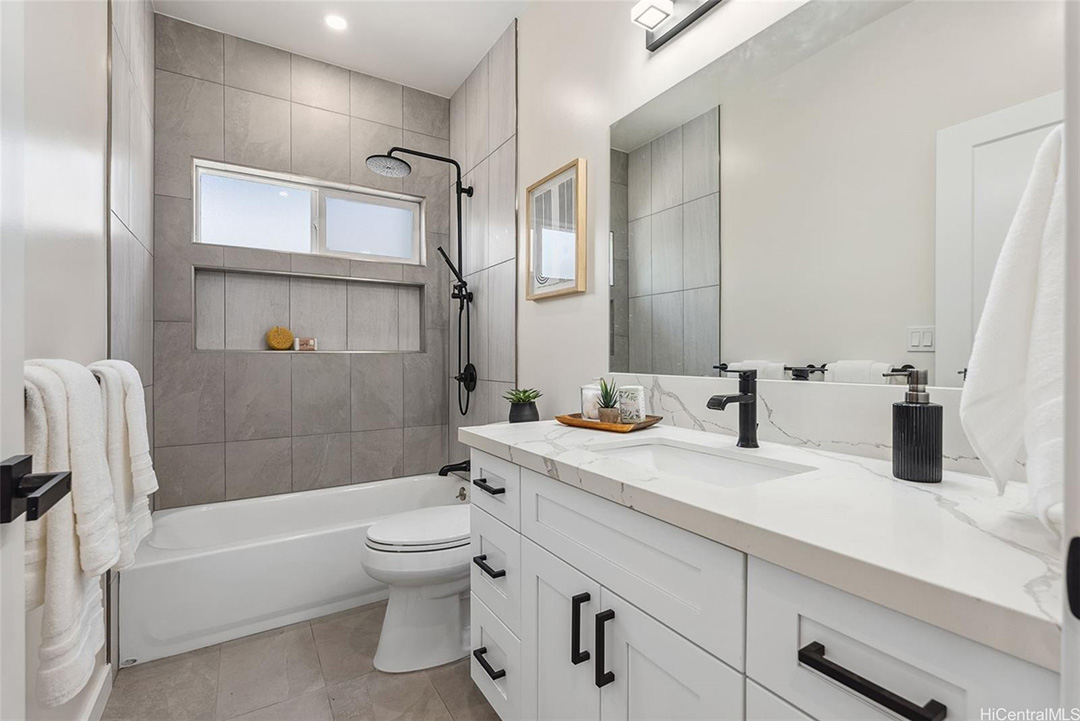 1364 Frank Street - House | 1364フランクストリート　母屋