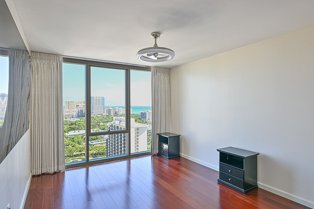 Allure Waikiki #2403 | アルーアワイキキ #2403
